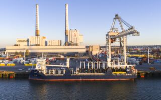 Hanseatic Global Terminals Le Havre takes a delivery of 14 Kalmar Hybrid Straddle Carriers