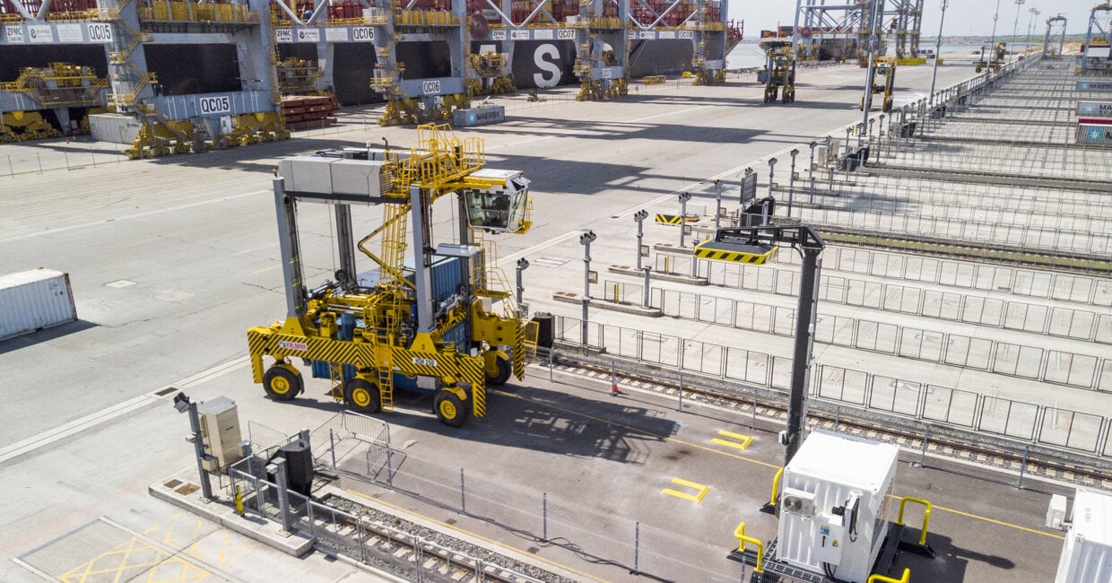 Plug and play – practical steps for electrifying your terminal’s shuttle-carrier operations